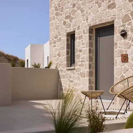 Kemelia アパートホテル Triovasálos